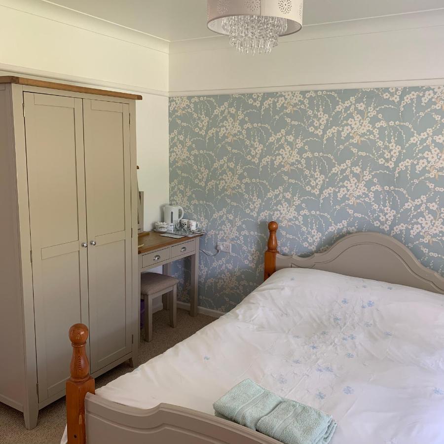 Nettle Bank Bed & Breakfast Lyme Regis Exterior photo